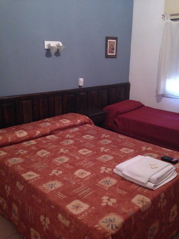 Hotel Gure Echea Villa Carlos Paz Quarto foto